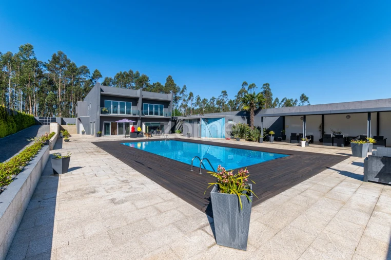 Moradia T4 para Venda em Junqueira Foto 2