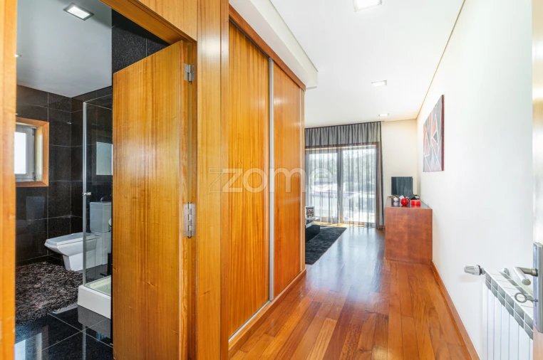 Moradia T4 para Venda em Junqueira Foto 35