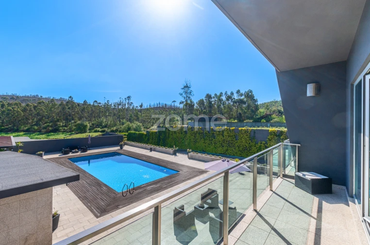 Moradia T4 para Venda em Junqueira Foto 66