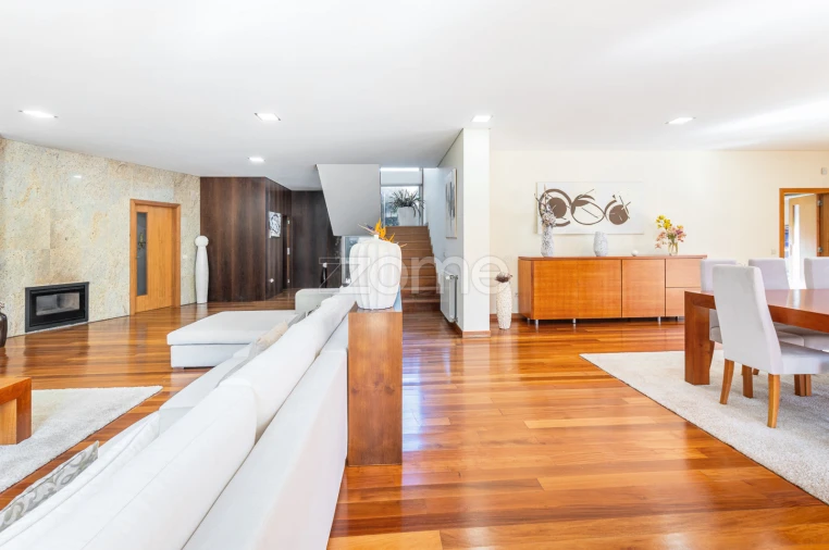 Moradia T4 para Venda em Junqueira Foto 21