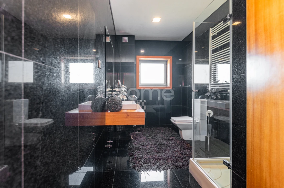 Moradia T4 para Venda em Junqueira Foto 40