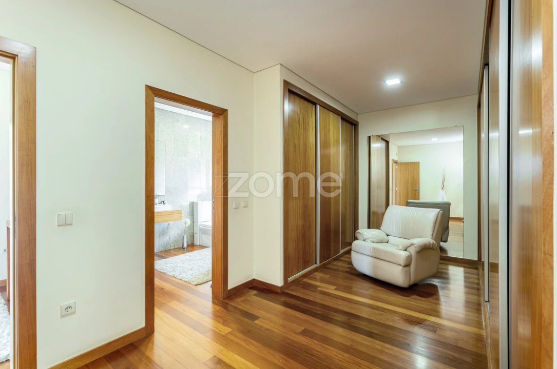 Moradia T4 para Venda em Junqueira Foto 49