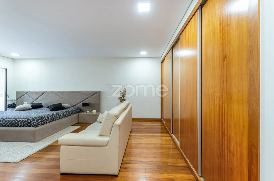 Moradia T4 para Venda em Junqueira Foto 57