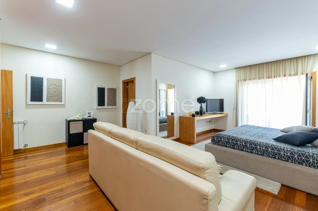 Moradia T4 para Venda em Junqueira Foto 59