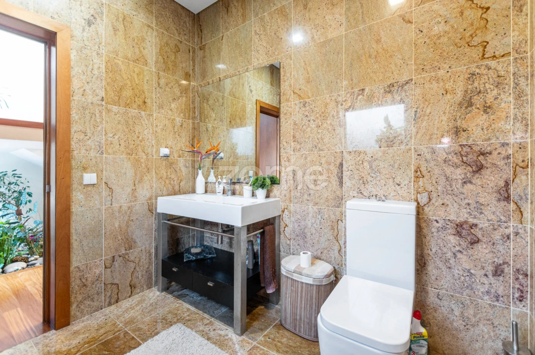 Moradia T4 para Venda em Junqueira Foto 17