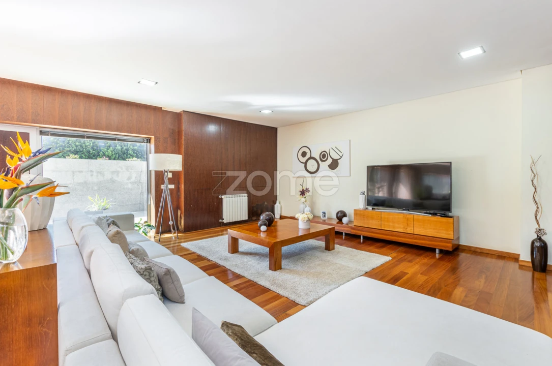 Moradia T4 para Venda em Junqueira Foto 19