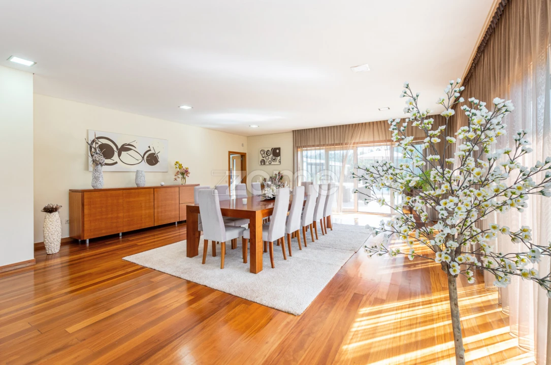 Moradia T4 para Venda em Junqueira Foto 22