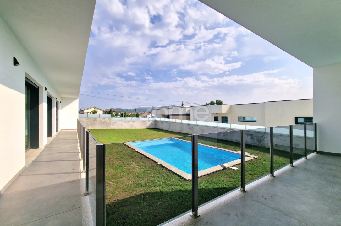 Moradia T3 para Venda em Merelim (São Paio), Panoias e Parada de Tibães Foto 46