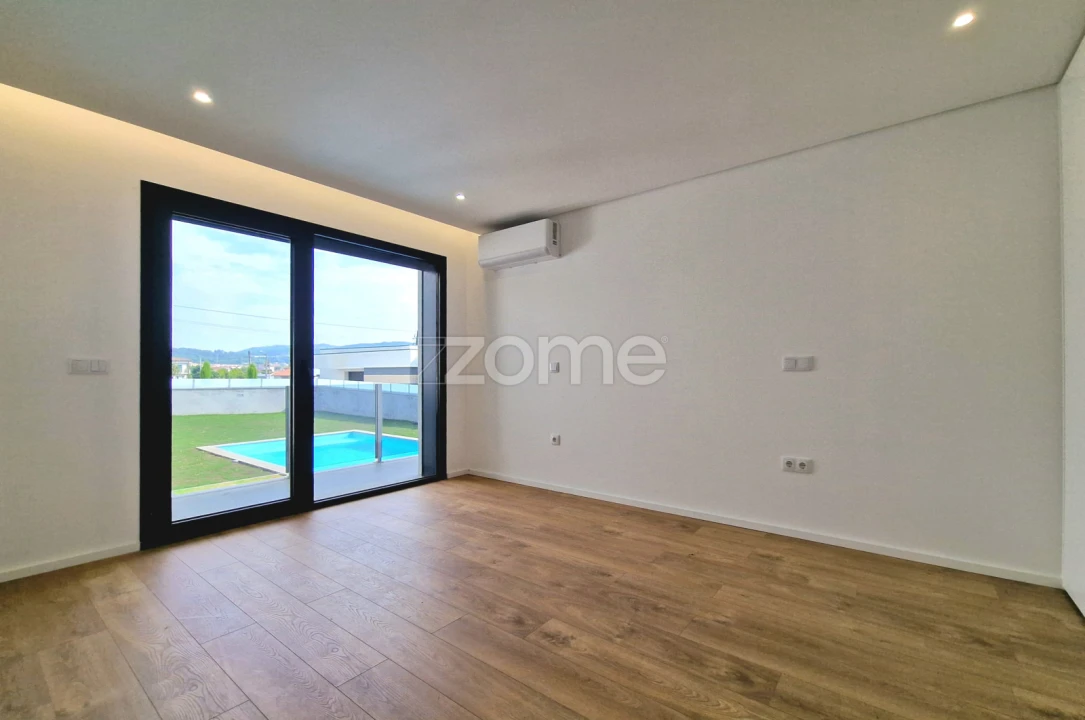 Moradia T3 para Venda em Merelim (São Paio), Panoias e Parada de Tibães Foto 32