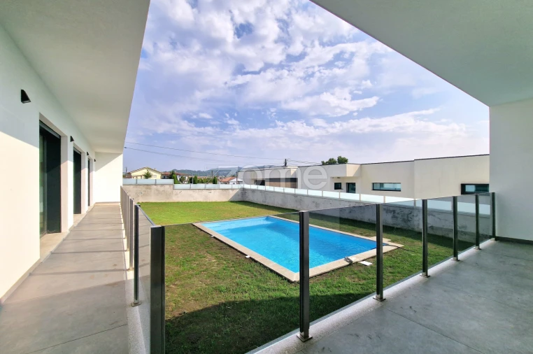 Moradia T3 para Venda em Merelim (São Paio), Panoias e Parada de Tibães Foto 46