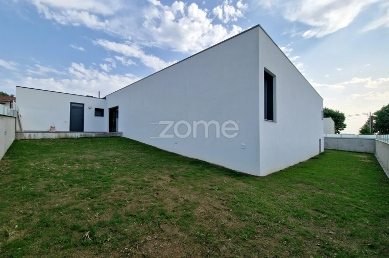 Moradia T3 para Venda em Merelim (São Paio), Panoias e Parada de Tibães Foto 22