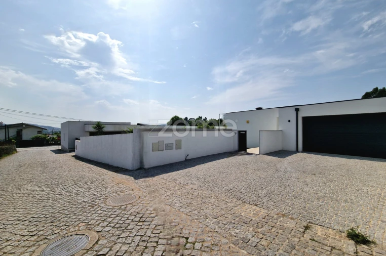 Moradia T3 para Venda em Merelim (São Paio), Panoias e Parada de Tibães Foto 4