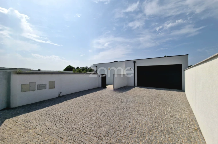 Moradia T3 para Venda em Merelim (São Paio), Panoias e Parada de Tibães Foto 6