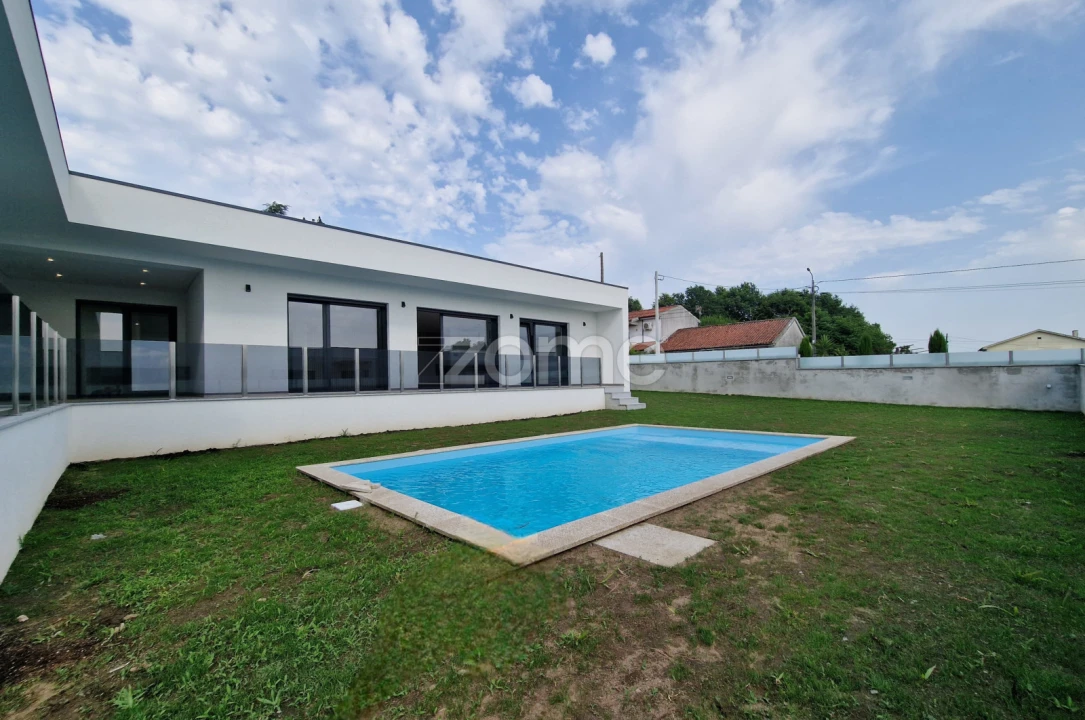 Moradia T3 para Venda em Merelim (São Paio), Panoias e Parada de Tibães Foto 41