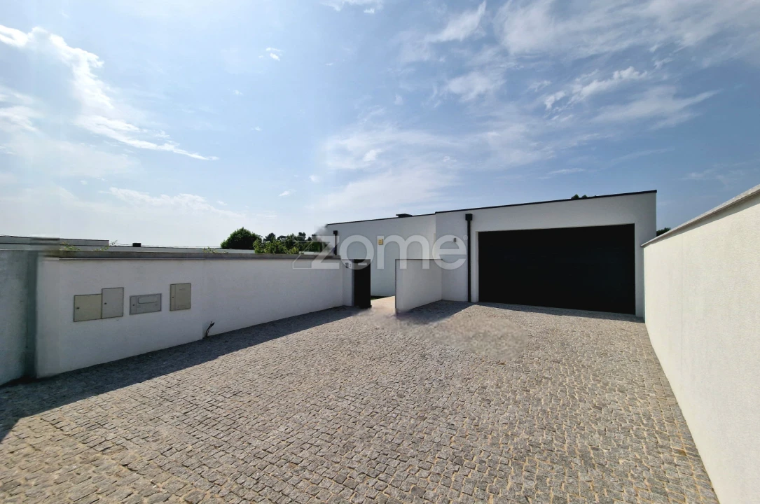 Moradia T3 para Venda em Merelim (São Paio), Panoias e Parada de Tibães Foto 6