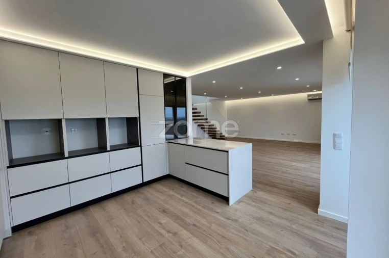 Apartamento T4 para Venda em Ranhados Foto 5