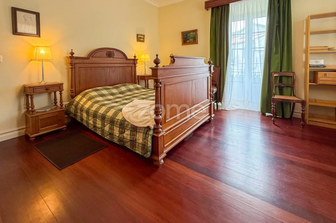 Moradia T7 para Venda em Ponta Delgada (São Sebastião) Foto 7