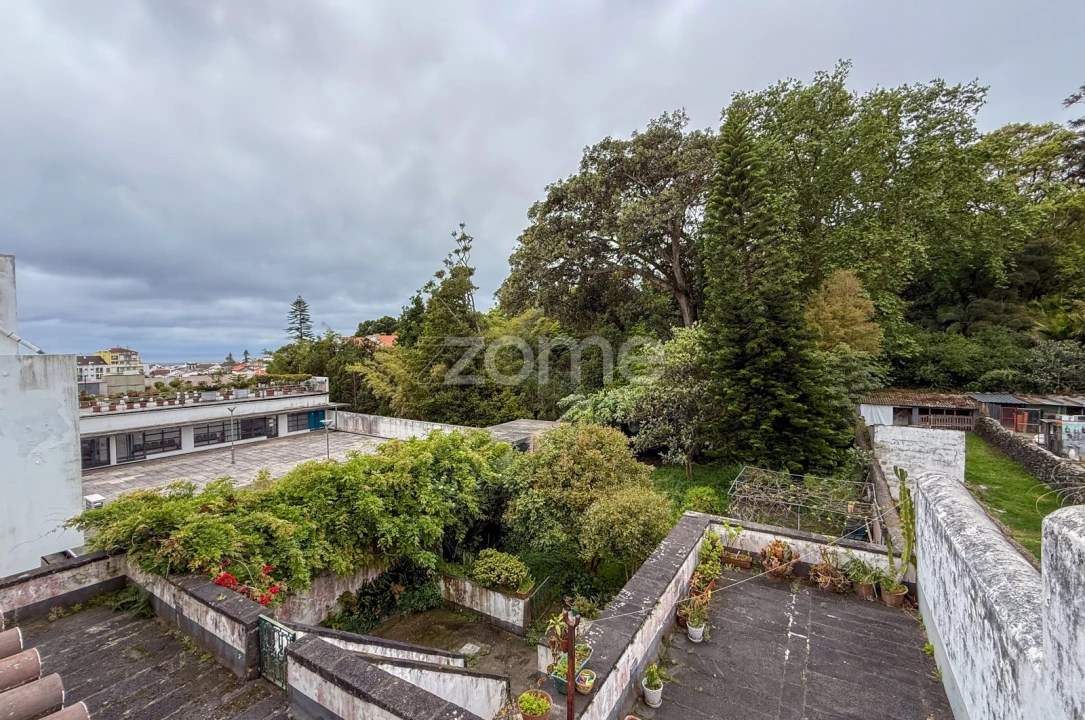 Moradia T7 para Venda em Ponta Delgada (São Sebastião) Foto 26