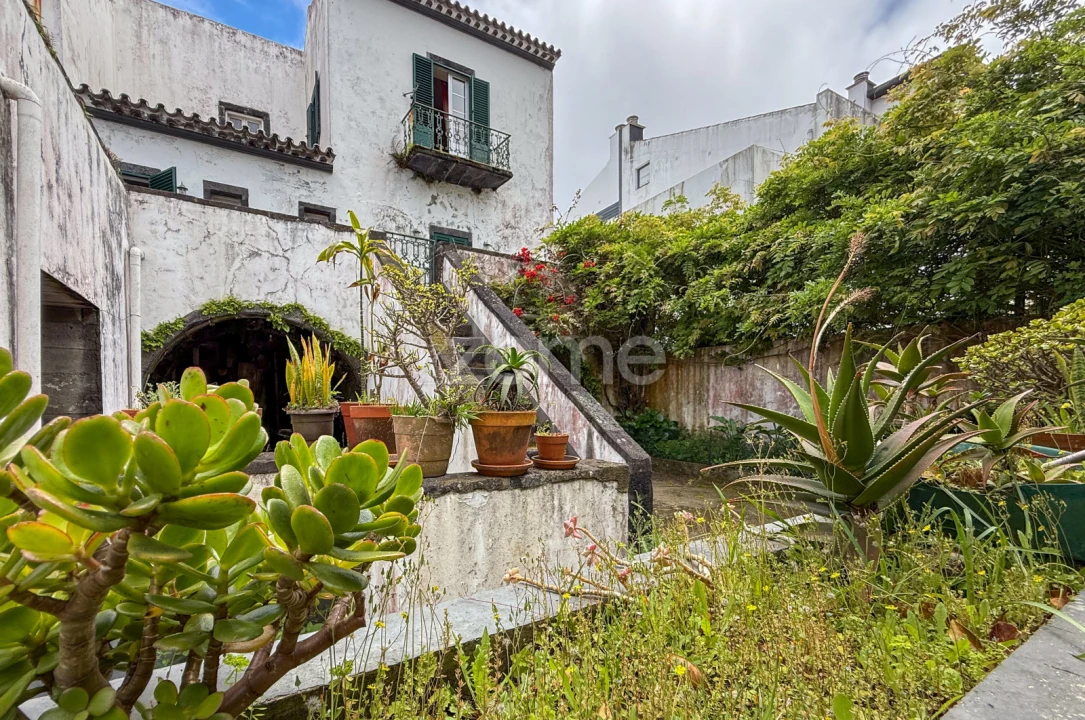 Moradia T7 para Venda em Ponta Delgada (São Sebastião) Foto 33