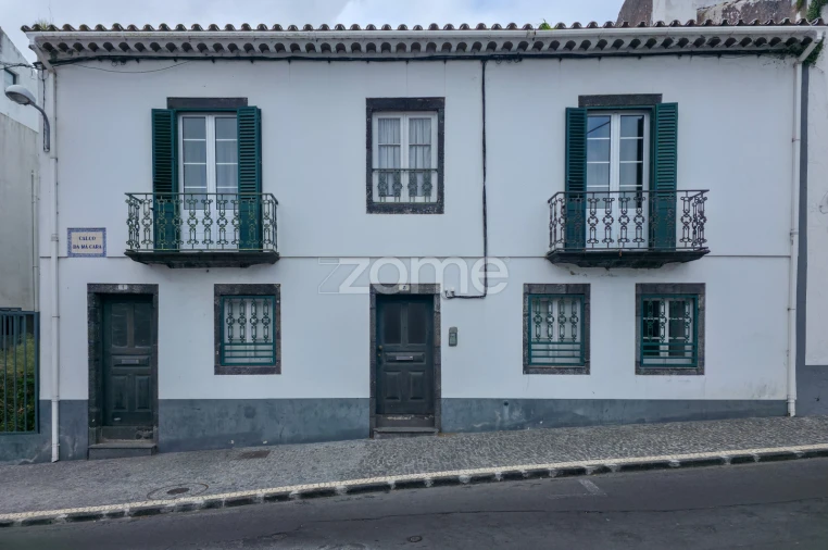 Moradia T7 para Venda em Ponta Delgada (São Sebastião) Foto 3