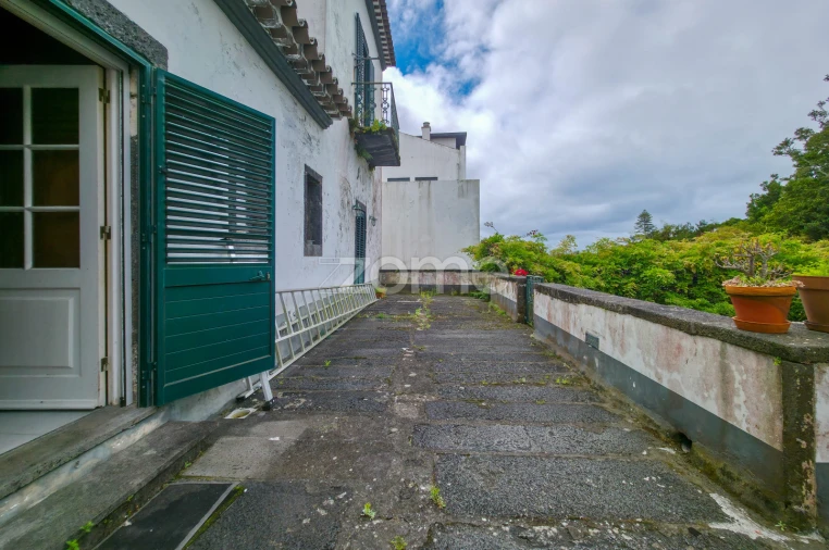 Moradia T7 para Venda em Ponta Delgada (São Sebastião) Foto 28