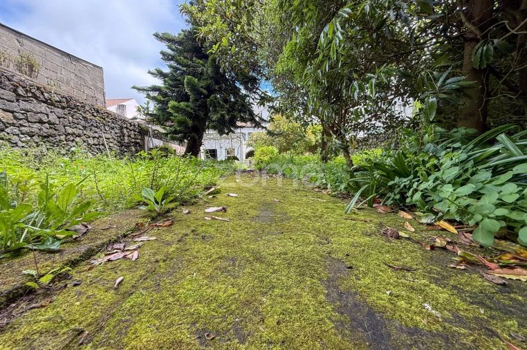 Moradia T7 para Venda em Ponta Delgada (São Sebastião) Foto 41