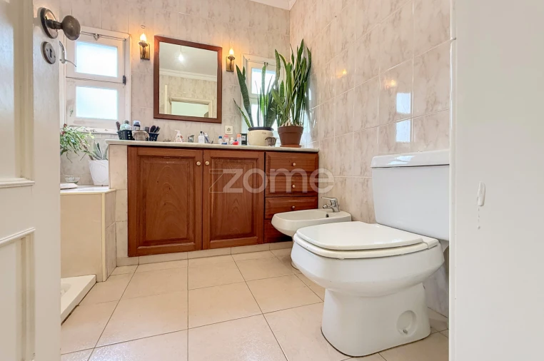 Moradia T7 para Venda em Ponta Delgada (São Sebastião) Foto 13