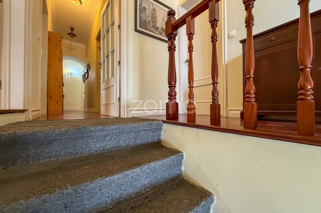 Moradia T7 para Venda em Ponta Delgada (São Sebastião) Foto 6