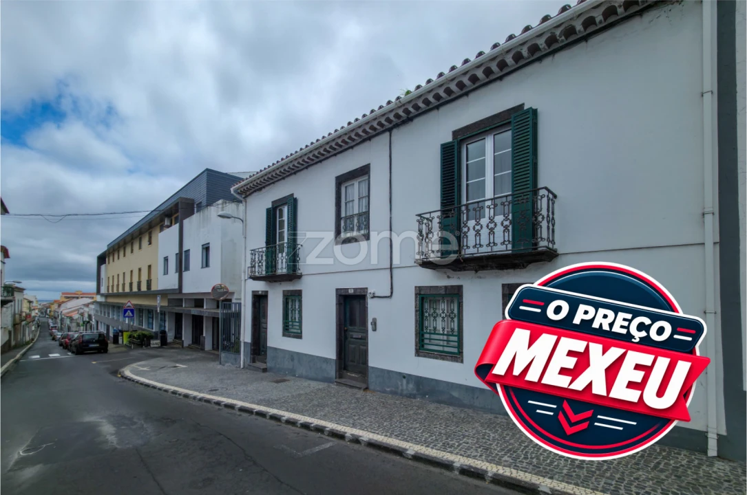 Moradia T7 para Venda em Ponta Delgada (São Sebastião) Foto 1