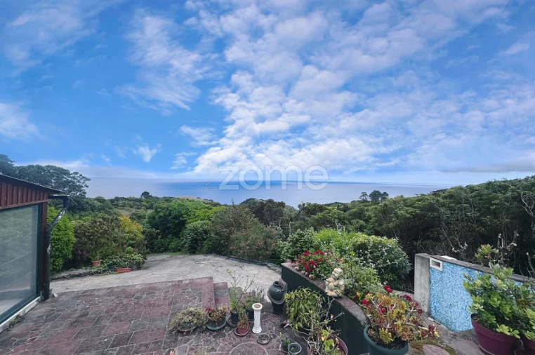 Moradia T1 para Venda em Santo Espirito Foto 6