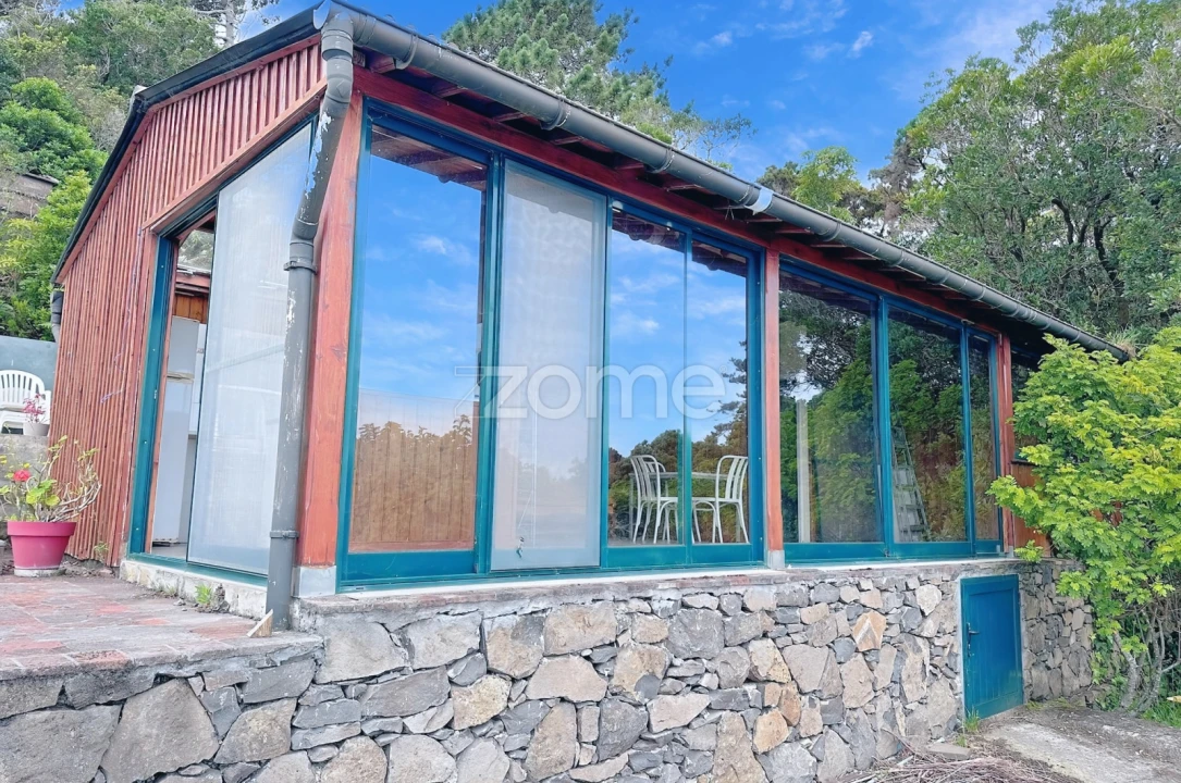 Moradia T1 para Venda em Santo Espirito Foto 3