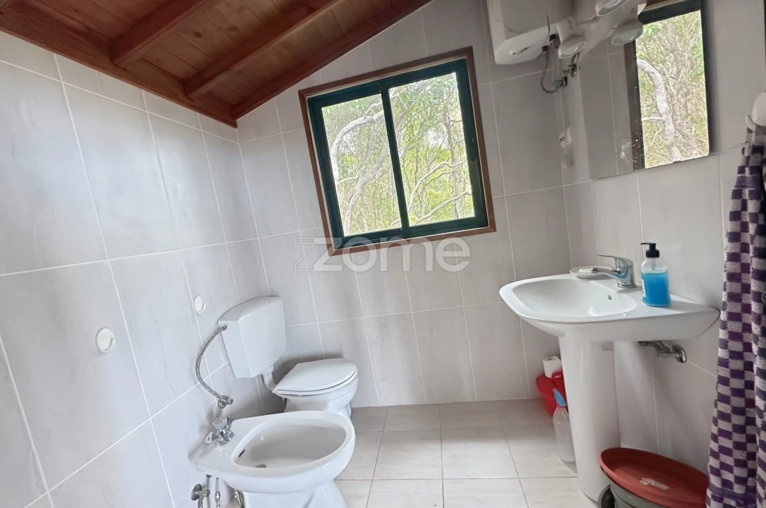 Moradia T1 para Venda em Santo Espirito Foto 11