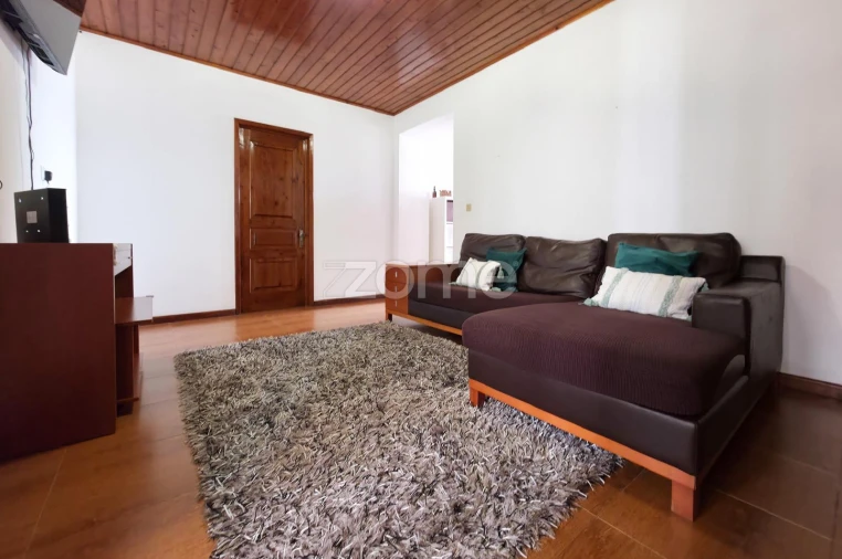 Moradia T3 para Venda em Achadinha Foto 9