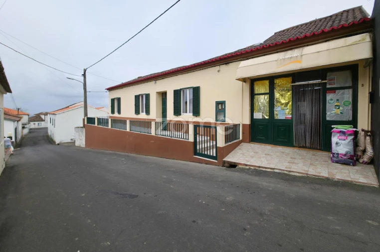 Moradia T3 para Venda em Achadinha Foto 1
