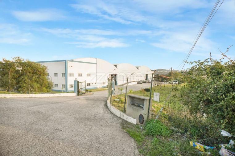 Terreno Comércio / Armazém para Arrendamento em Arruda dos Vinhos Foto 3