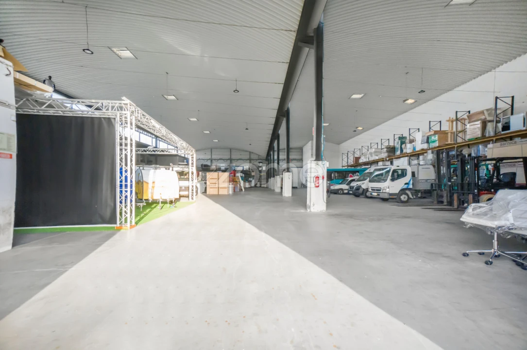 Terreno Comércio / Armazém para Arrendamento em Arruda dos Vinhos Foto 6