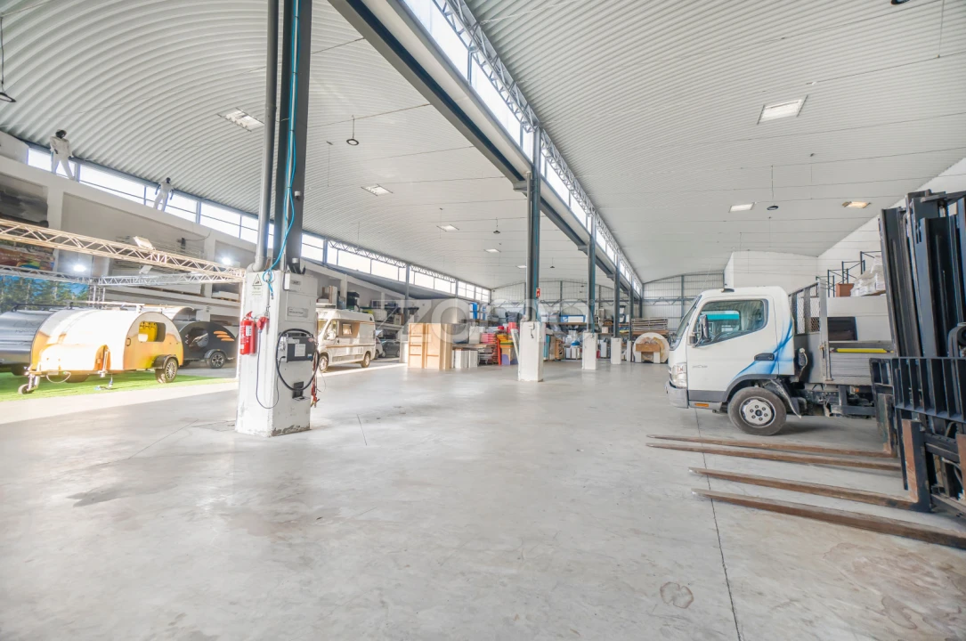 Terreno Comércio / Armazém para Arrendamento em Arruda dos Vinhos Foto 5