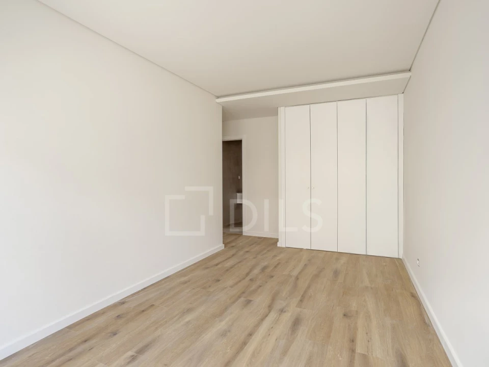 Apartamento T4 para Venda em Almada, Cova da Piedade, Pragal e Cacilhas Foto 11
