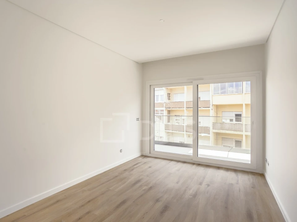 Apartamento T4 para Venda em Almada, Cova da Piedade, Pragal e Cacilhas Foto 12