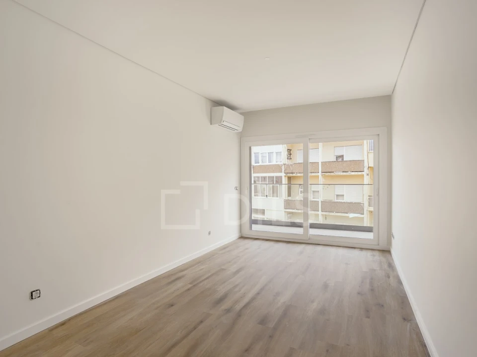 Apartamento T4 para Venda em Almada, Cova da Piedade, Pragal e Cacilhas Foto 20