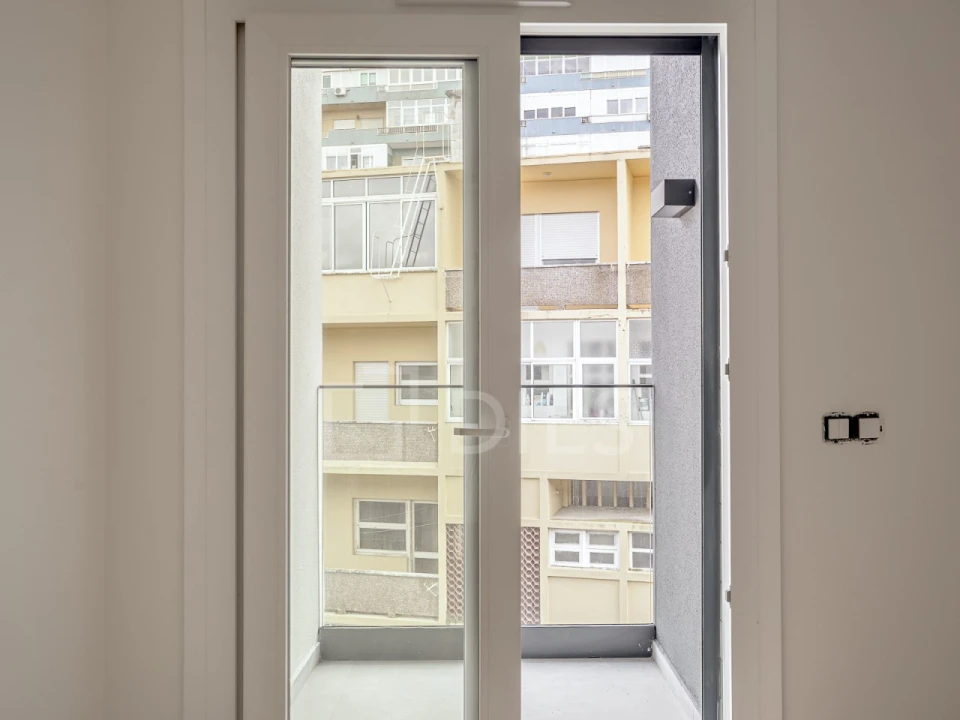 Apartamento T4 para Venda em Almada, Cova da Piedade, Pragal e Cacilhas Foto 29