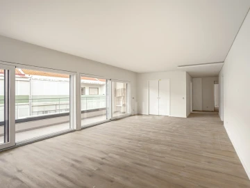 Apartamento T4 para Venda em Almada, Cova da Piedade, Pragal e Cacilhas