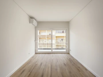 Apartamento T4 para Venda em Almada, Cova da Piedade, Pragal e Cacilhas