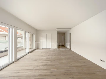 Apartamento T4 para Venda em Almada, Cova da Piedade, Pragal e Cacilhas