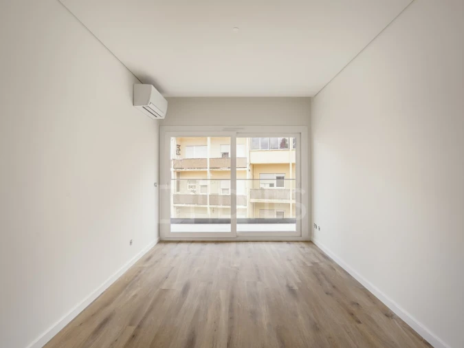 Apartamento T4 para Venda em Almada, Cova da Piedade, Pragal e Cacilhas Foto 10