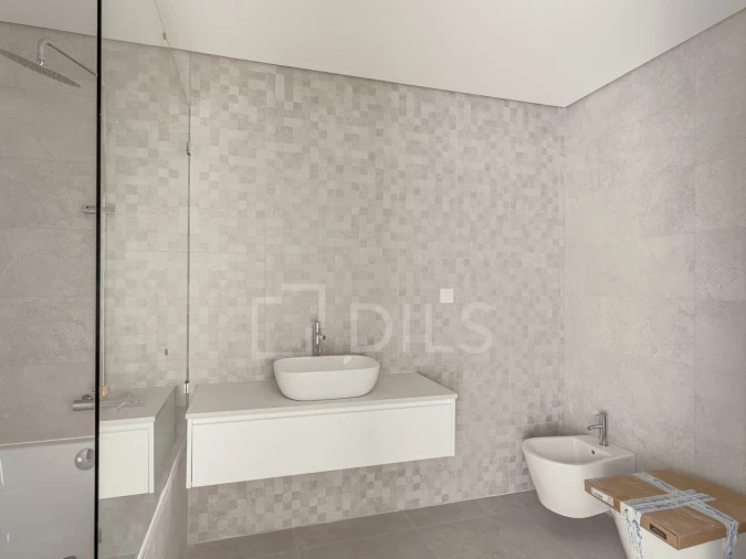 Apartamento T4 para Venda em Almada, Cova da Piedade, Pragal e Cacilhas Foto 34