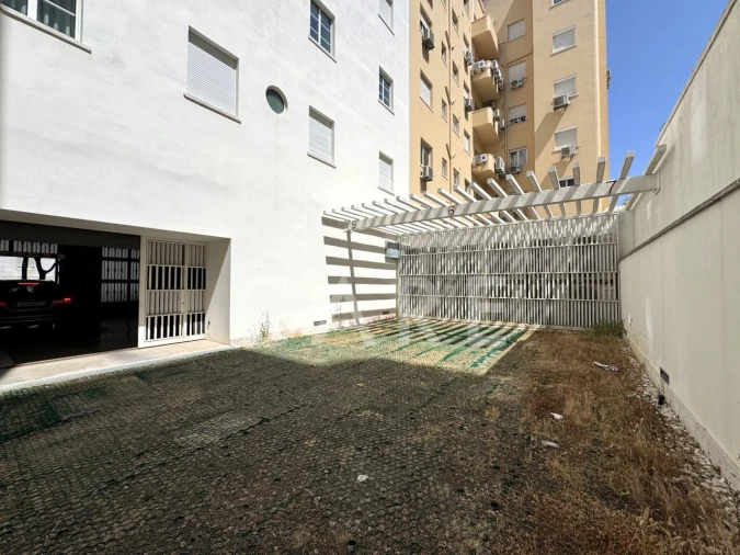 Apartamento T4 para Venda em Avenidas Novas Foto 49