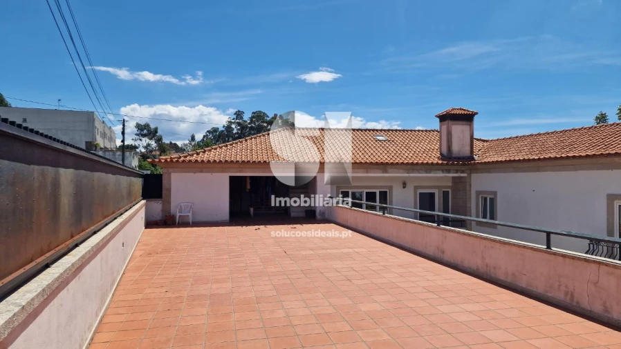 Moradia T5 para Venda em Rebordosa Foto 10