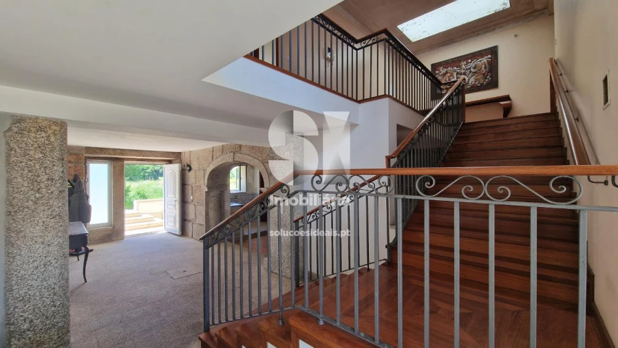 Moradia T5 para Venda em Rebordosa Foto 23