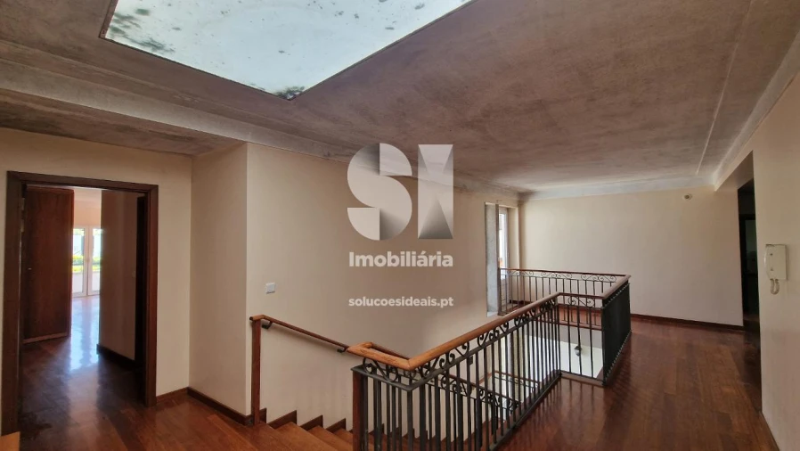 Moradia T5 para Venda em Rebordosa Foto 27